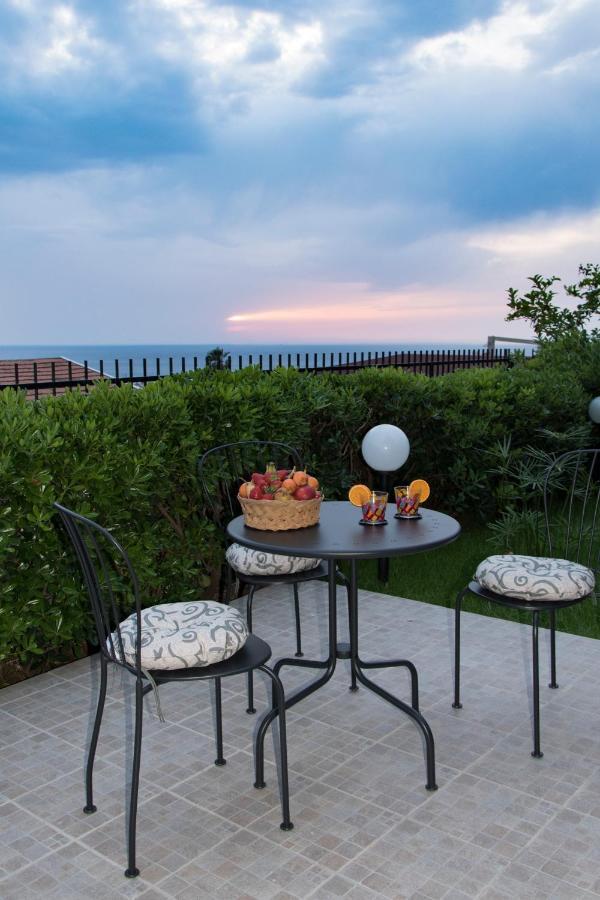 L'Oasi Di Giorgia Bed & Breakfast Cittadella del Capo Eksteriør bilde